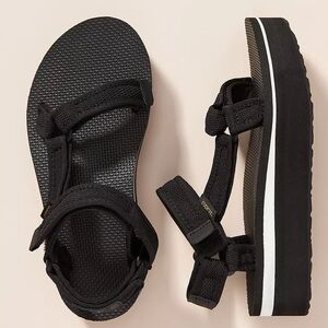 Teva Flatform Universal Mesh Print Strap Sandals